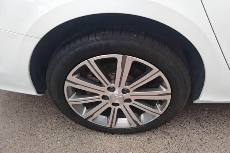 Used Peugeot 408 2016 1.6T Automatic Luxury Edition Exterior 5