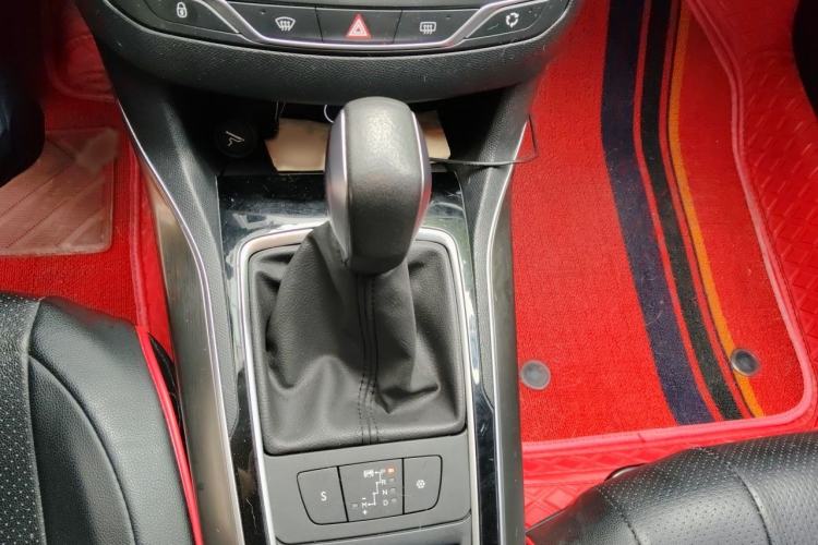 Used Peugeot 408 2016 1.6T Automatic Luxury Edition Gear Lever