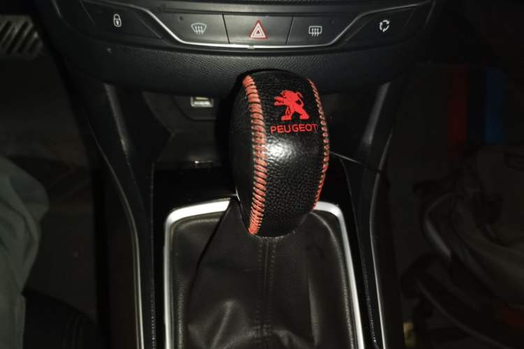 Used Peugeot 408 2016 1.6T Automatic Luxury Edition Gear Lever
