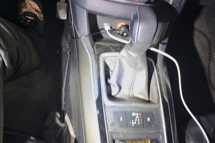 Used Peugeot 408 2016 1.6T Automatic Luxury Edition Gear Lever