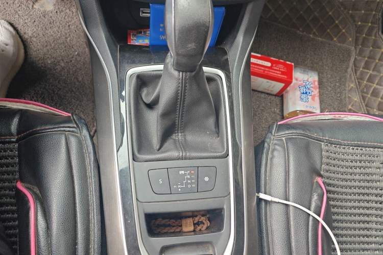 Used Peugeot 408 2016 1.6T Automatic Luxury Edition Gear Lever
