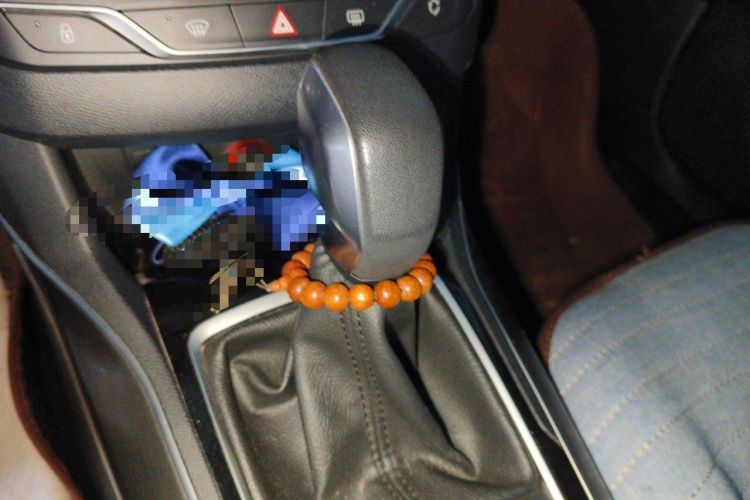 Used Peugeot 408 2016 1.6T Automatic Luxury Edition Gear Lever