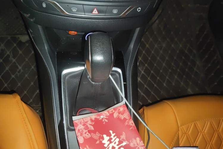 Used Peugeot 408 2016 1.6T Automatic Luxury Edition Gear Lever
