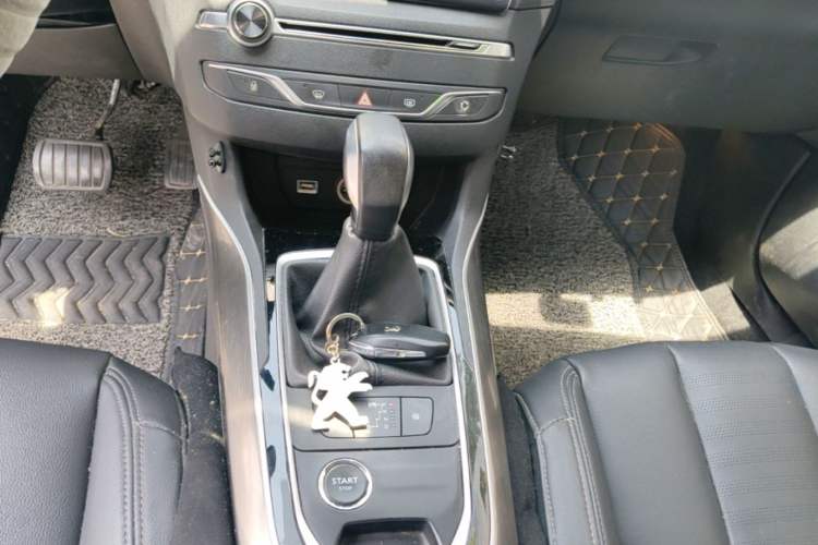 Used Peugeot 408 2016 1.6T Automatic Luxury Edition Gear Lever