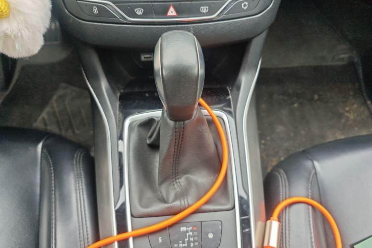 Used Peugeot 408 2016 1.6T Automatic Luxury Edition Gear Lever