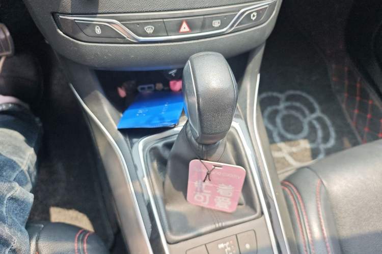 Used Peugeot 408 2016 1.6T Automatic Luxury Edition Gear Lever