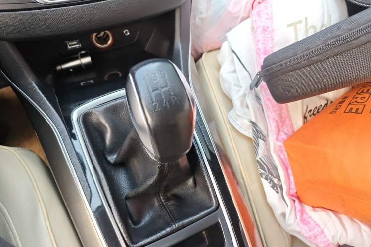 Used Peugeot 408 2016 1.2T Manual Luxury Model Gear Lever