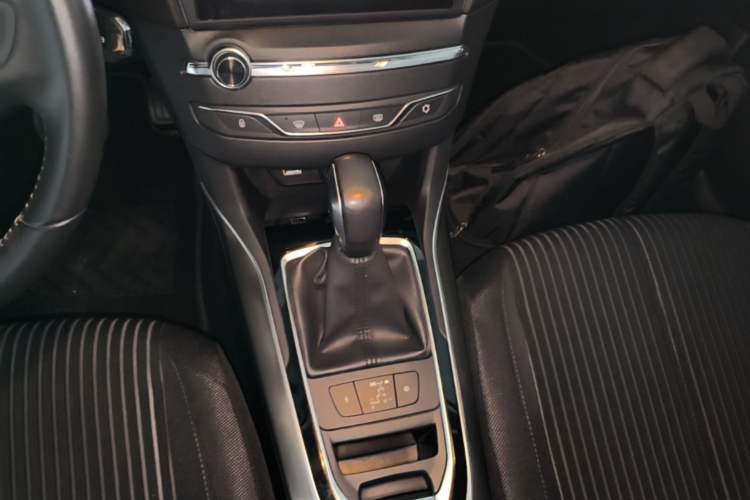 Used Peugeot 408 2016 1.6T Automatic Luxury Edition Gear Lever