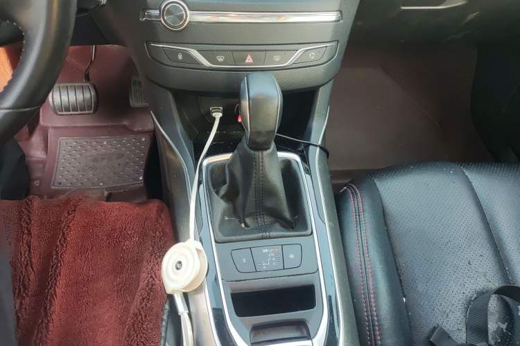 Used Peugeot 408 2016 1.6T Automatic Luxury Edition Gear Lever