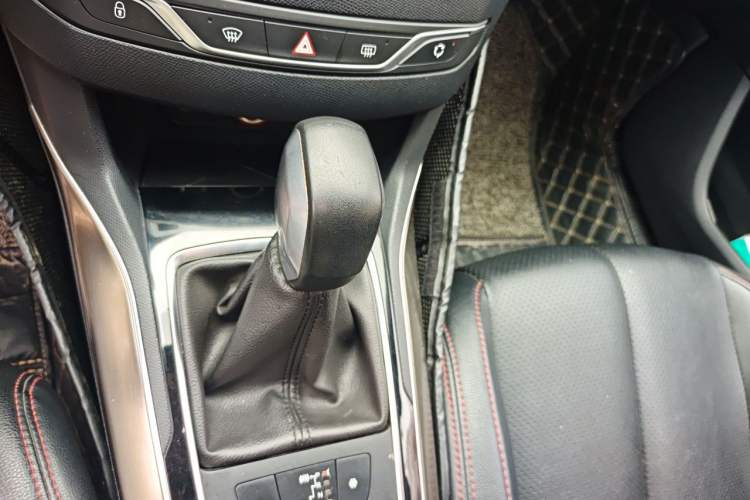 Used Peugeot 408 2016 1.6T Automatic Luxury Edition Gear Lever