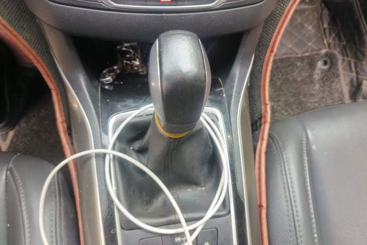 Used Peugeot 408 2016 1.6T Automatic Luxury Edition Gear Lever