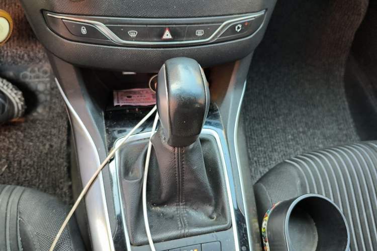 Used Peugeot 408 2016 1.6T Automatic Luxury Edition Gear Lever