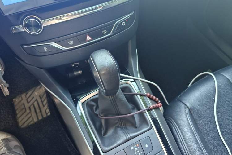 Used Peugeot 408 2016 1.6T Automatic Luxury Edition Gear Lever