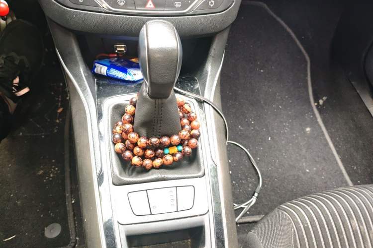 Used Peugeot 408 2016 1.6T Automatic Luxury Edition Gear Lever