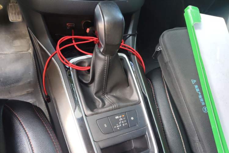 Used Peugeot 408 2016 1.6T Automatic Luxury Edition Gear Lever