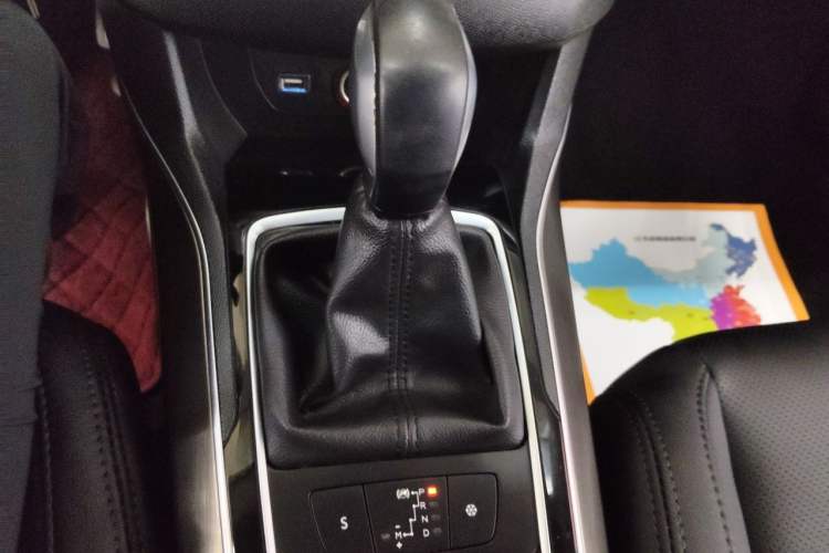 Used Peugeot 408 2016 1.6T Automatic Luxury Edition Gear Lever