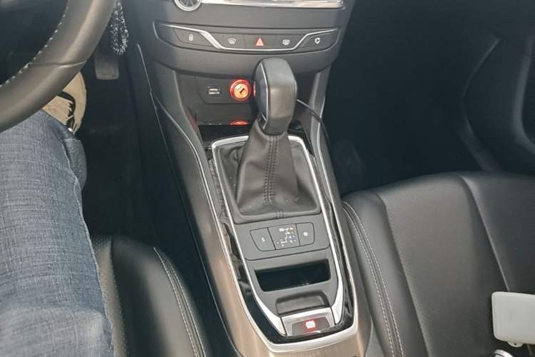 Used Peugeot 408 2016 1.6T Automatic Luxury Edition Gear Lever