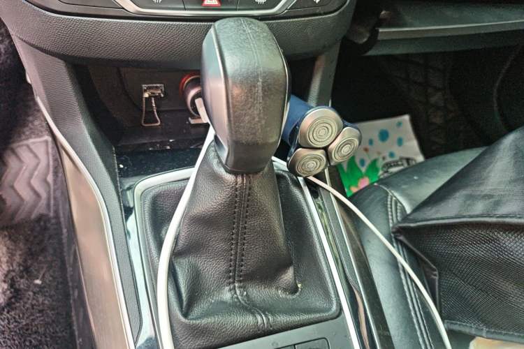Used Peugeot 408 2016 1.6T Automatic Luxury Edition Gear Lever