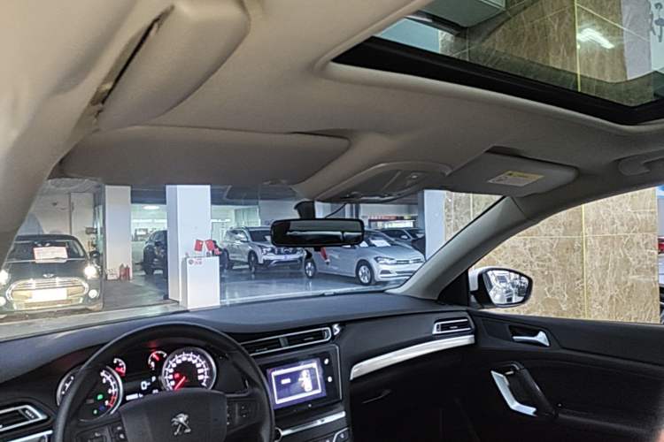Used Peugeot 408 2016 1.6T Automatic Luxury Edition Headliner