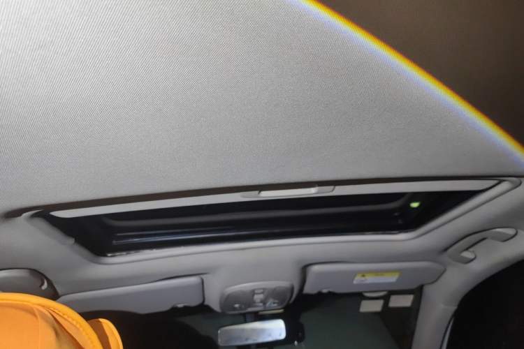 Used Peugeot 408 2016 1.6T Automatic Luxury Edition Headliner