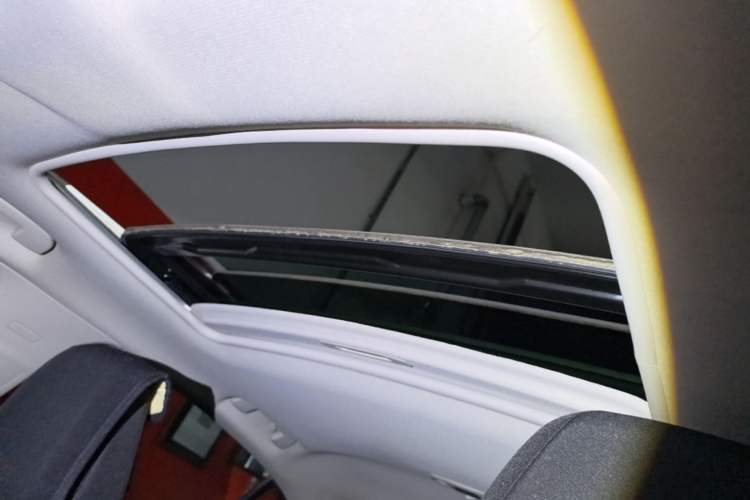 Used Peugeot 408 2016 1.6T Automatic Luxury Edition Headliner