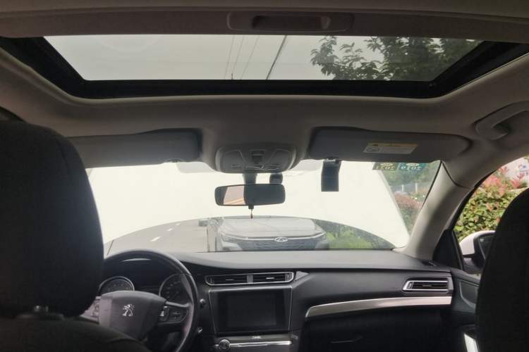 Used Peugeot 408 2016 1.6T Automatic Luxury Edition Headliner