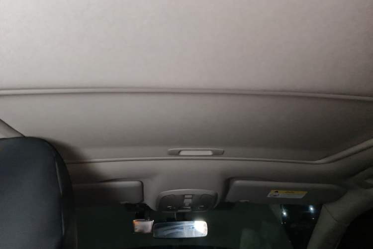 Used Peugeot 408 2016 1.6T Automatic Luxury Edition Headliner