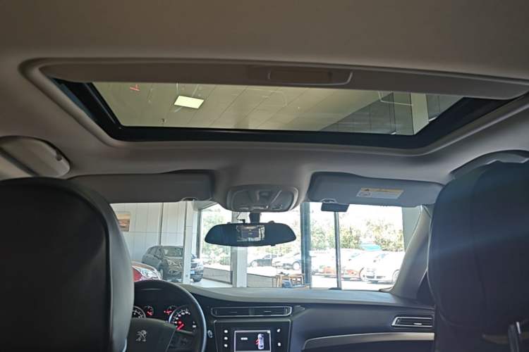 Used Peugeot 408 2016 1.6T Automatic Luxury Edition Headliner