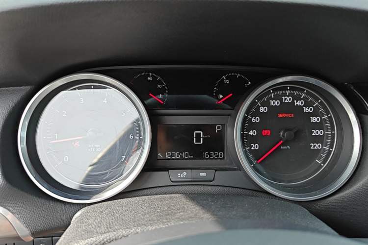 Used Peugeot 408 2016 1.6T Automatic Luxury Edition Instrument Cluster