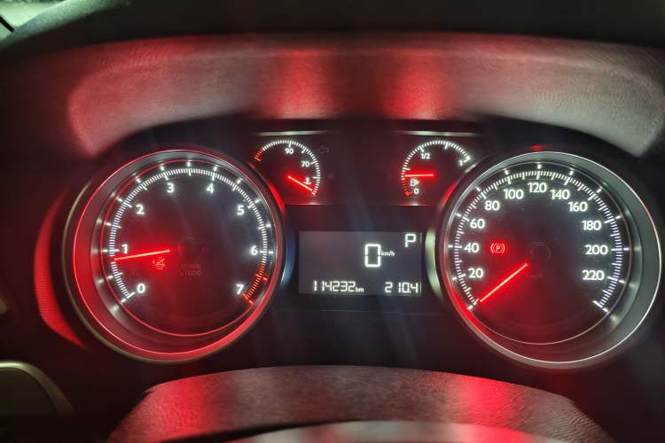 Used Peugeot 408 2016 1.6T Automatic Luxury Edition Instrument Cluster