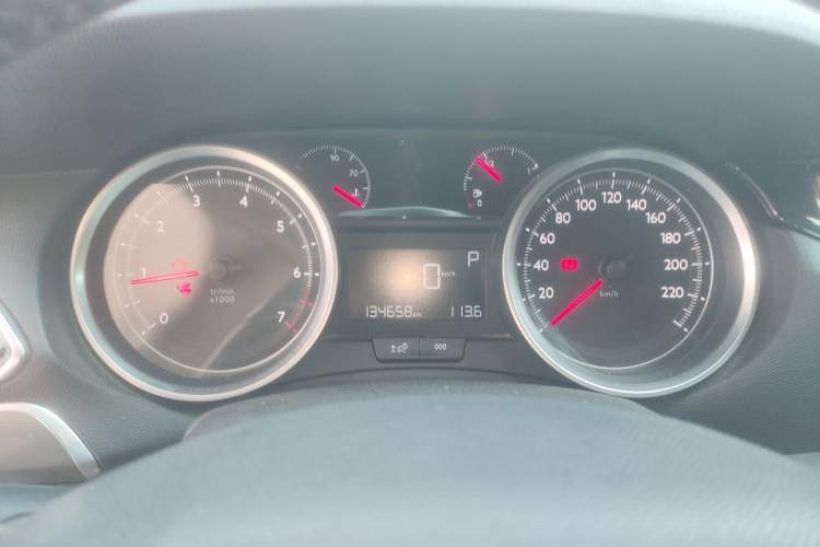 Used Peugeot 408 2016 1.6T Automatic Luxury Edition Instrument Cluster