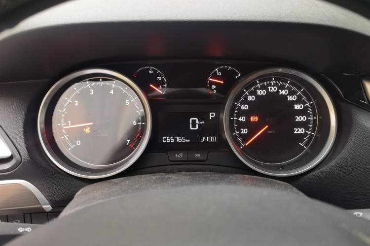 Used Peugeot 408 2016 1.6T Automatic Luxury Edition Instrument Cluster