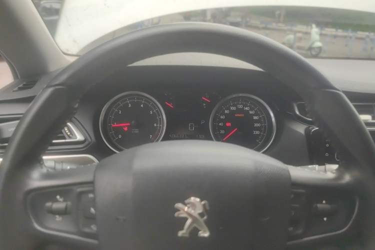 Used Peugeot 408 2016 1.6T Automatic Luxury Edition Instrument Cluster