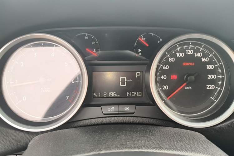 Used Peugeot 408 2016 1.6T Automatic Luxury Edition Instrument Cluster