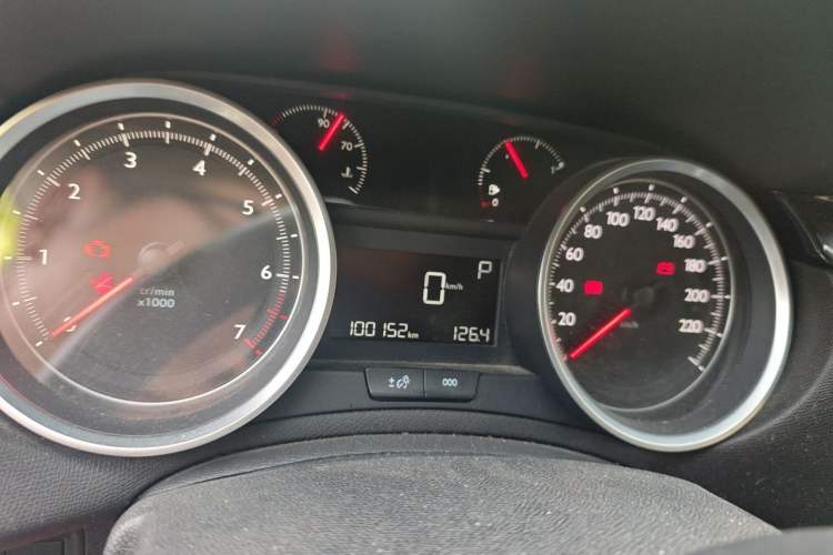 Used Peugeot 408 2016 1.6T Automatic Luxury Edition Instrument Cluster