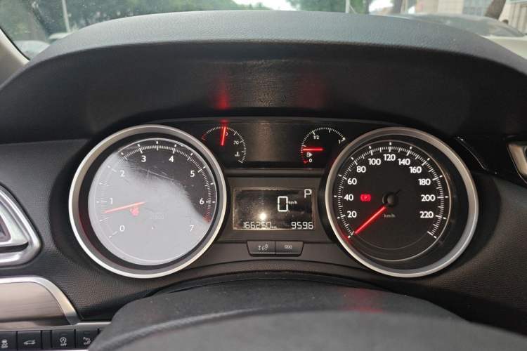 Used Peugeot 408 2016 1.6T Automatic Luxury Edition Instrument Cluster
