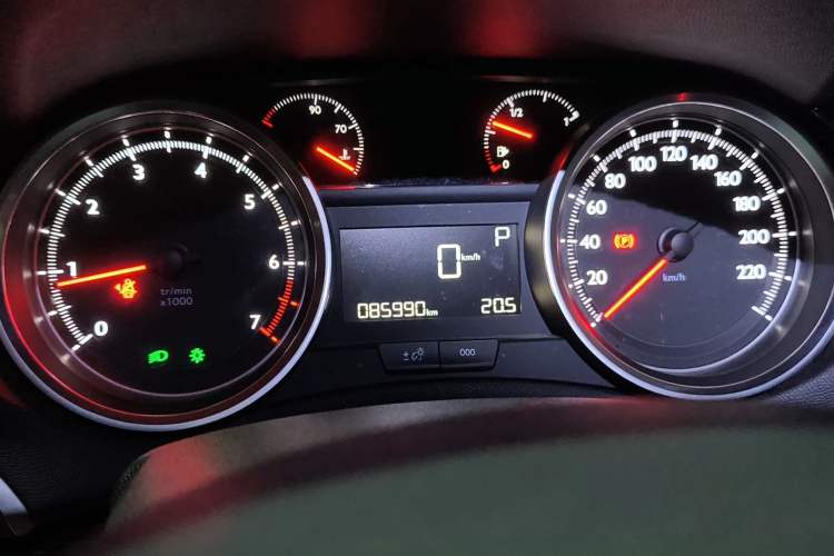 Used Peugeot 408 2016 1.6T Automatic Luxury Edition Instrument Cluster