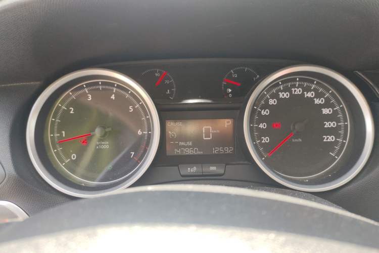 Used Peugeot 408 2016 1.6T Automatic Luxury Edition Instrument Cluster