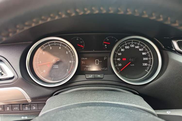 Used Peugeot 408 2016 1.6T Automatic Luxury Edition Instrument Cluster