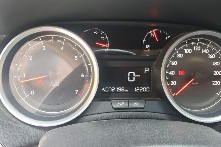 Used Peugeot 408 2016 1.6T Automatic Luxury Edition Instrument Cluster