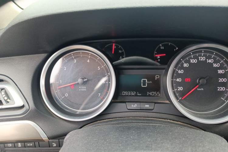 Used Peugeot 408 2016 1.6T Automatic Luxury Edition Instrument Cluster