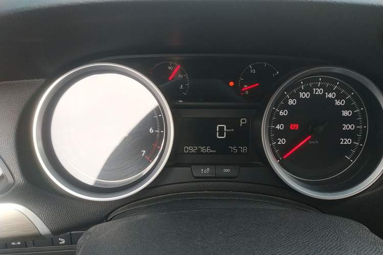 Used Peugeot 408 2016 1.6T Automatic Luxury Edition Instrument Cluster