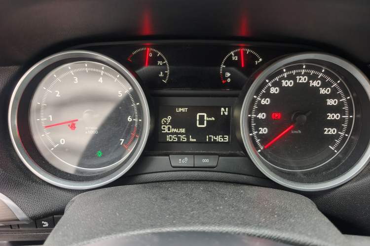 Used Peugeot 408 2016 1.6T Automatic Luxury Edition Instrument Cluster