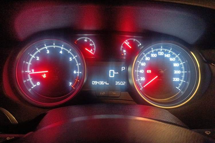 Used Peugeot 408 2016 1.6T Automatic Luxury Edition Instrument Cluster