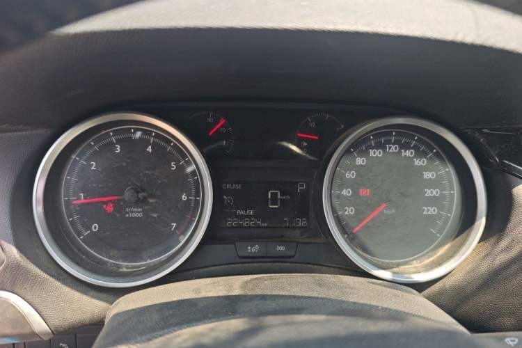 Used Peugeot 408 2016 1.6T Automatic Luxury Edition Instrument Cluster