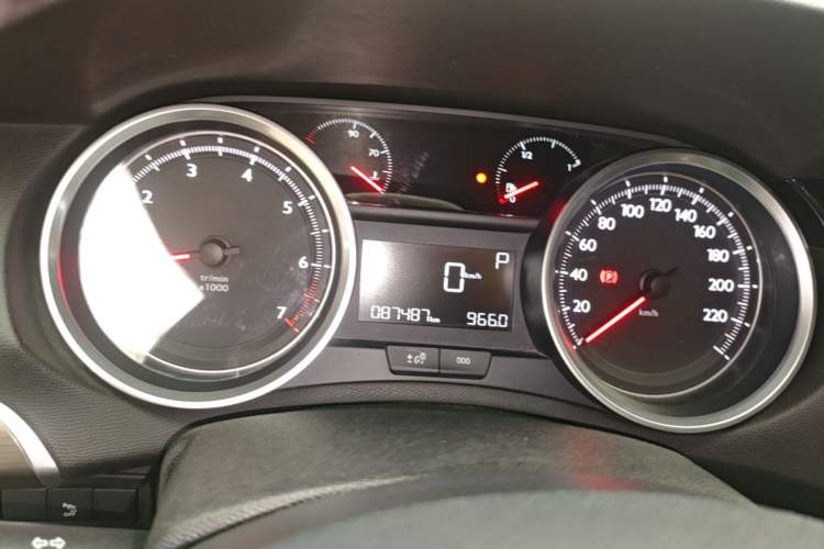 Used Peugeot 408 2016 1.6T Automatic Luxury Edition Instrument Cluster
