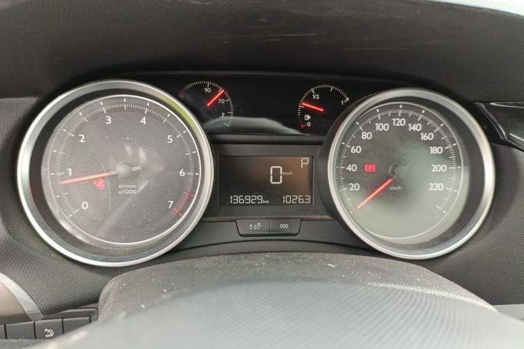 Used Peugeot 408 2016 1.6T Automatic Luxury Edition Instrument Cluster
