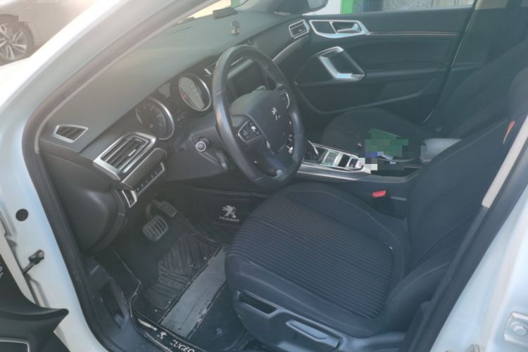 Used Peugeot 408 2016 1.6T Automatic Luxury Edition Interior 3