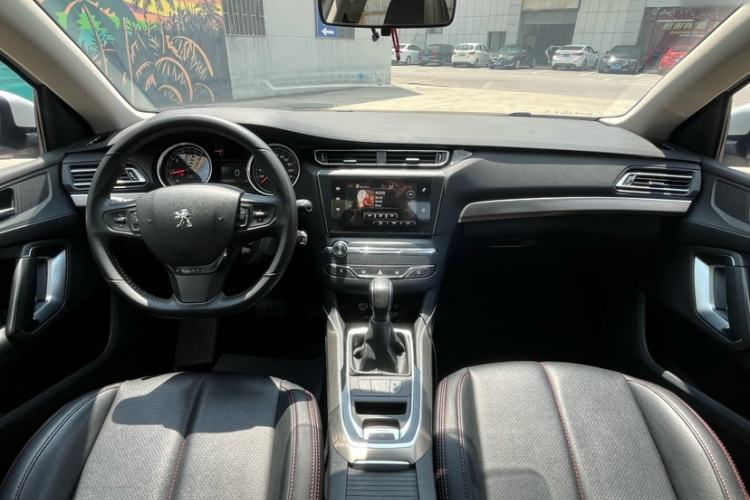 Used Peugeot 408 2016 1.6T Automatic Luxury Edition Interior 4