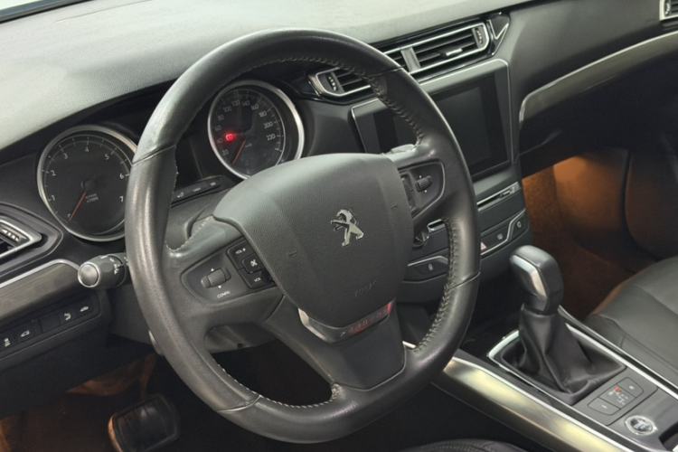 Used Peugeot 408 2016 1.6T Automatic Luxury Edition Interior 4